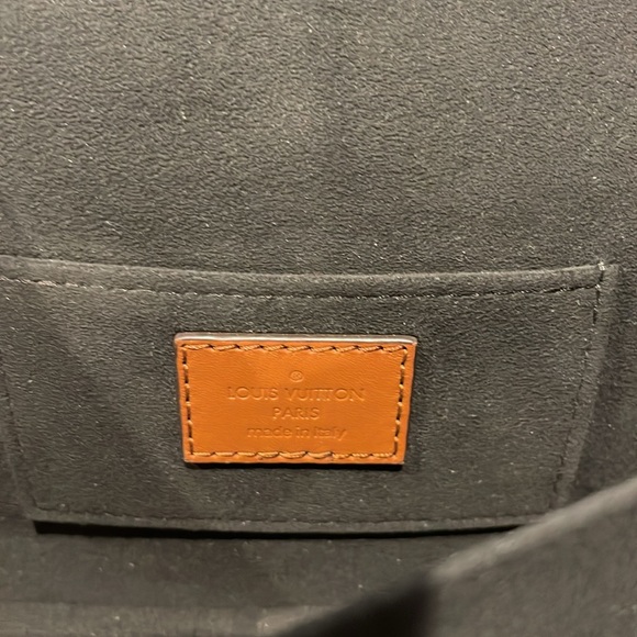 Louis Vuitton Mini-Dauphine Monogram Reverse - Picture 10 of 16